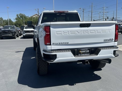 Used 2025 Chevrolet Silverado 3500 High Country w/ High Country Premium Package image 8