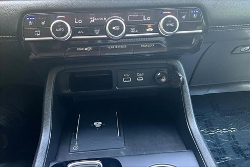 Used 2025 Honda Pilot Elite image 15