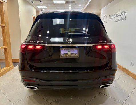 New 2026 Mercedes-Benz GLS 450 4MATIC image 4