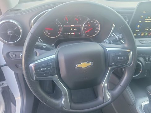 Used 2025 Chevrolet Blazer LT image 17