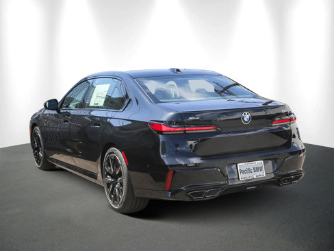 New 2026 BMW 760i xDrive w/ Premium Package image 4