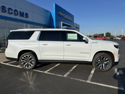 New 2026 Chevrolet Suburban High Country image 7