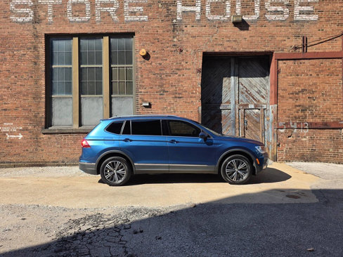 Used 2018 Volkswagen Tiguan SEL image 10