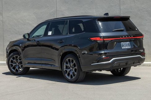 New 2025 Lexus TX 500h AWD image 3