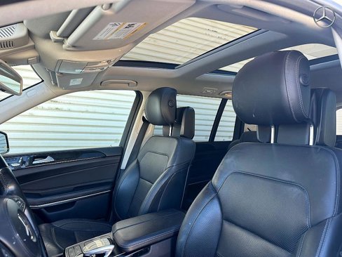 Used 2018 Mercedes-Benz GLS 550 4MATIC image 18