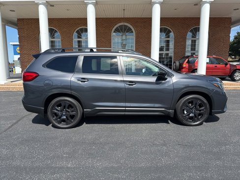 Used 2024 Subaru Ascent Onyx Edition image 6