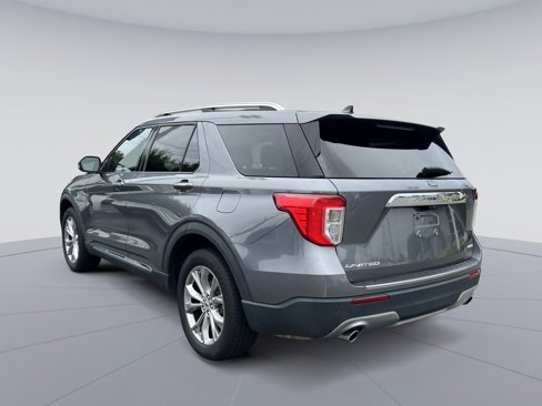 Used 2022 Ford Explorer Limited w/ Equipment Group 301A image 7