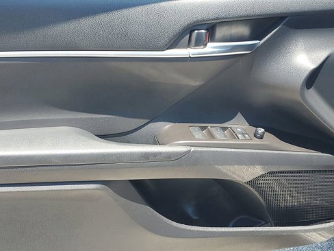 Used 2023 Toyota Camry SE image 39