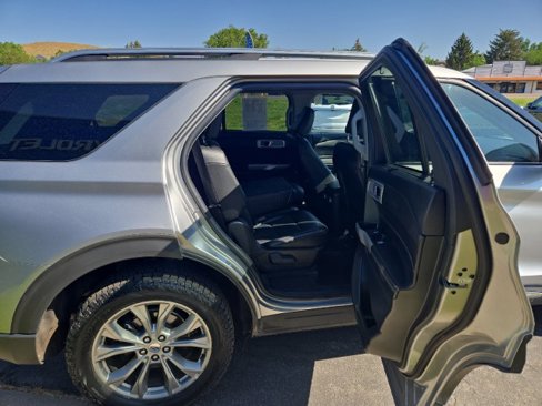 Used 2023 Ford Explorer Limited image 22
