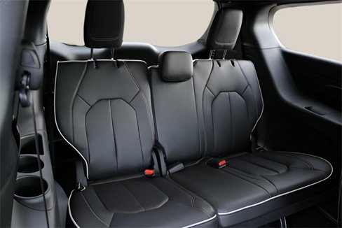 New 2026 Chrysler Pacifica Limited image 20