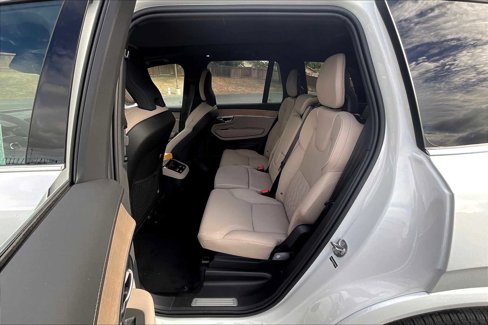 New 2026 Volvo XC90 B6 Plus w/ Protection Package Premier image 12