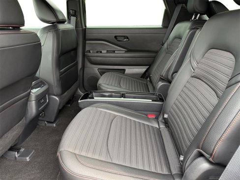Used 2024 Nissan Pathfinder Rock Creek image 14