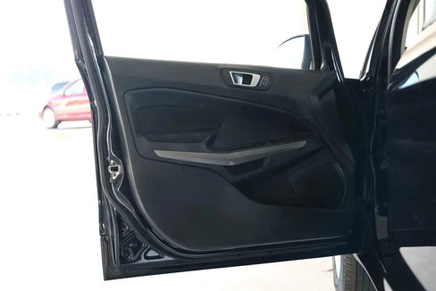 Used 2019 Ford EcoSport SE w/ SE Convenience Package image 20