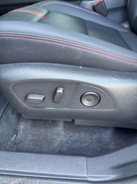 Used 2024 Chevrolet Traverse RS image 33