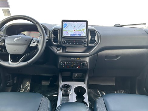 Used 2024 Ford Bronco Sport Outer Banks w/ Tech Package image 12