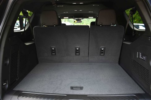 New 2026 Chevrolet Suburban LT w/ Comfort Package image 8