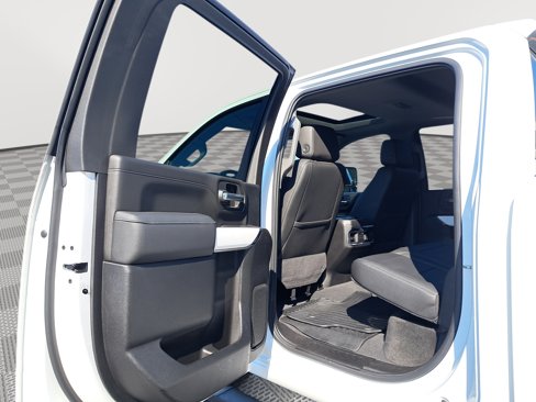 Used 2022 Chevrolet Silverado 3500 LTZ w/ LTZ Plus Package image 13