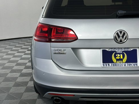 Used 2017 Volkswagen Golf Alltrack SE image 11