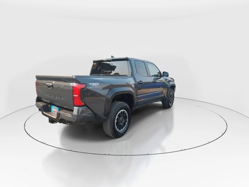 Used 2024 Toyota Tacoma TRD Off-Road image 8