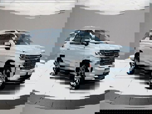 Used 2021 Chevrolet Tahoe Premier w/ Premium Package image 2