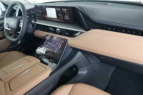 New 2025 INFINITI QX80 Luxe image 30