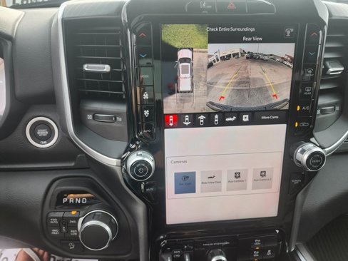 New 2025 RAM 1500 4x4 Crew Cab image 21