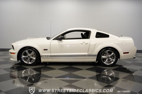 Used 2007 Ford Mustang GT image 2