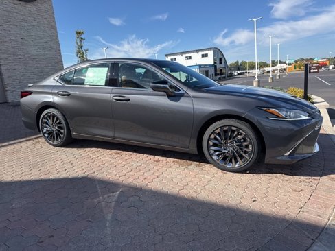 New 2025 Lexus ES 350 Luxury w/ Accessory Package (Z2) image 6