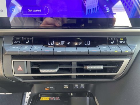Used 2025 Toyota Camry XSE image 30