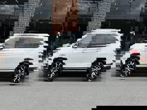 Used 2022 Honda Pilot Elite image 3