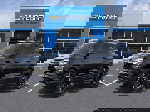 New 2026 Chevrolet Equinox ACTIV w/ LPO, Floor Liner Package image 2