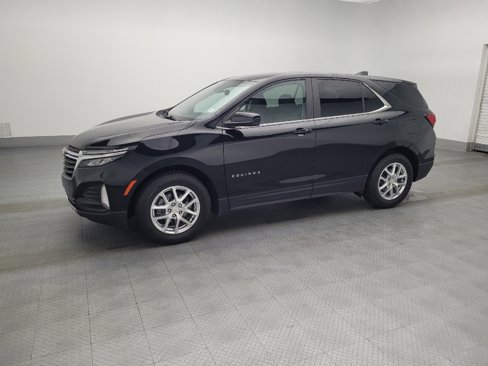 Used 2022 Chevrolet Equinox LT w/ Driver Convenience Package image 2