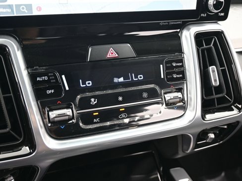 Used 2023 Kia Sorento SX image 24
