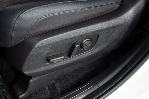 Used 2024 Kia Carnival SX Prestige image 16