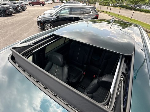 New 2026 Cadillac Vistiq Luxury image 23