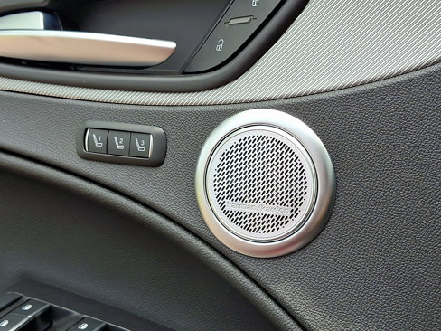 New 2025 Alfa Romeo Stelvio Tributo Italiano w/ Driving Assist Package image 19
