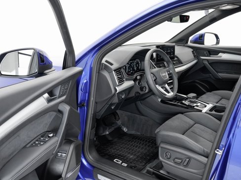 Used 2024 Audi Q5 e Premium Plus w/ Premium Plus Package image 6