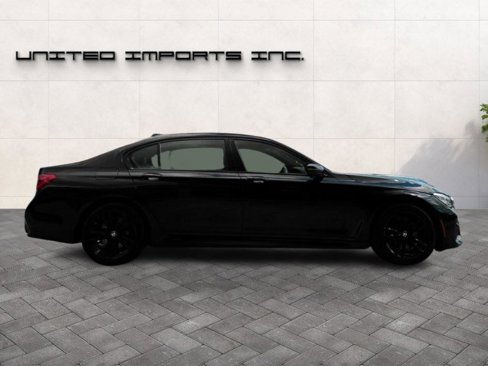 Used 2018 BMW 750i xDrive image 6