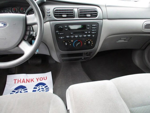 Used 2004 Ford Taurus LX image 17