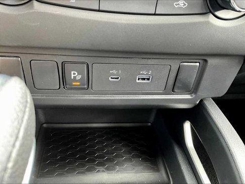 Certified 2025 Nissan Frontier SV image 25