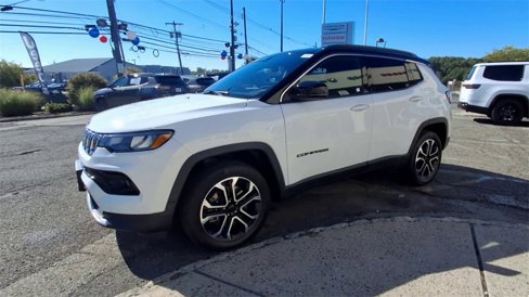 Used 2024 Jeep Compass Limited image 4