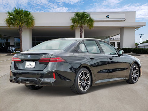 New 2026 BMW 550e xDrive w/ Executive Package image 4