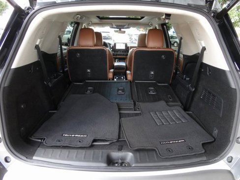 Certified 2023 Nissan Pathfinder Platinum image 11