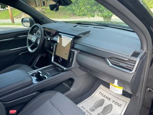 New 2026 GMC Acadia Elevation image 31