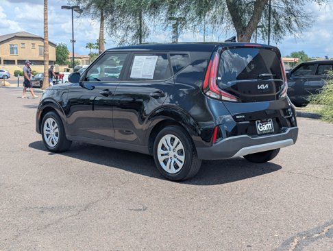 Certified 2023 Kia Soul LX image 4
