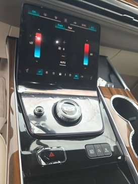 New 2026 Cadillac Escalade ESV Platinum Sport w/ LPO, ONYX Package image 15