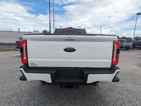 New 2025 Ford F250 Lariat w/ Black Appearance Package image 6
