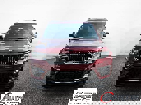 New 2025 Jeep Grand Cherokee Limited image 8