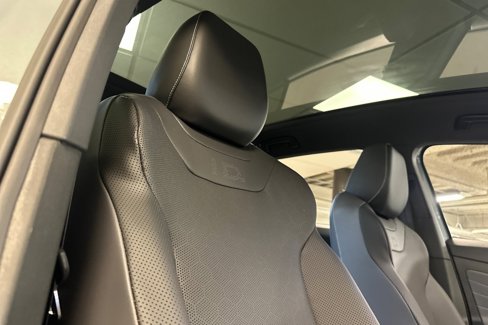 New 2025 Volkswagen ID.4 Pro S Plus image 16