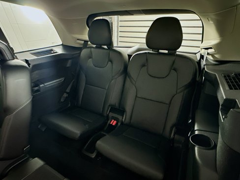 Used 2024 Volvo XC90 B5 Core image 30